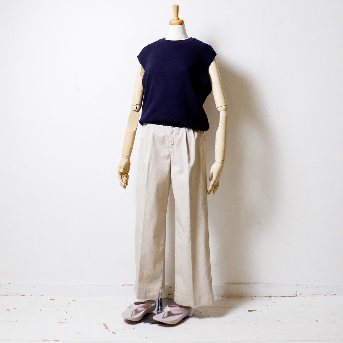 YANUK ヤヌーク　ウォッシュドテーパードトラウザー item343137311001-1-2.jpg