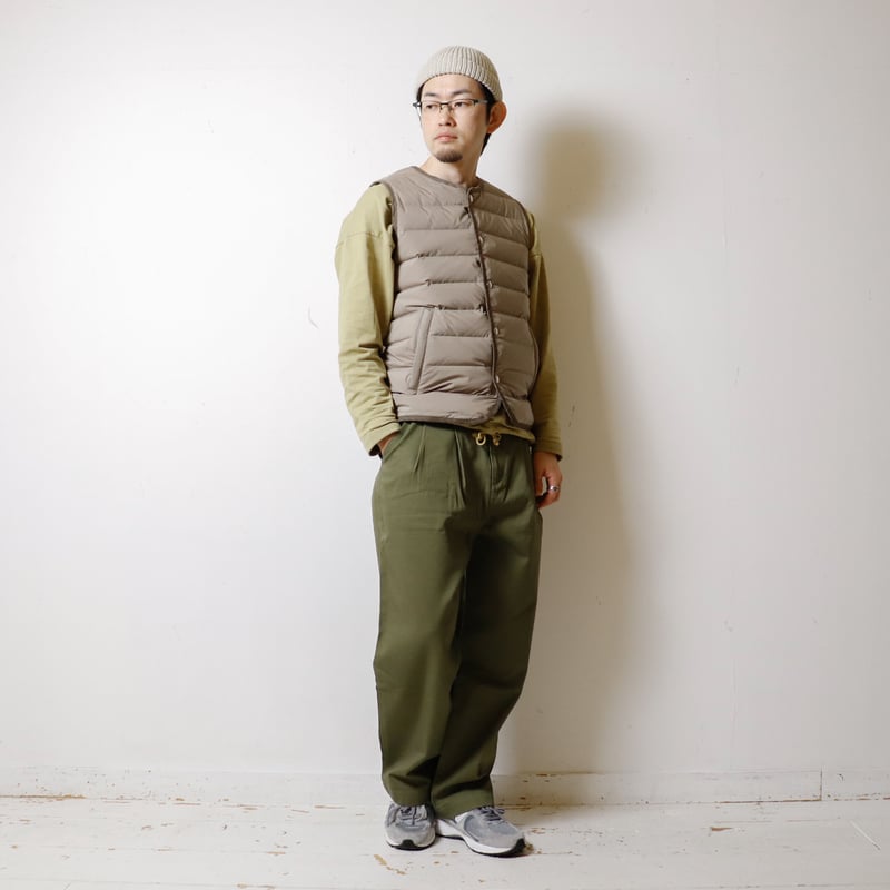 バンソンエミレイユ ダウンベスト カーキ 34 美品 バンソンエミレイユ ダウンベスト カーキ 34 美品 UNISEX】Vincent et