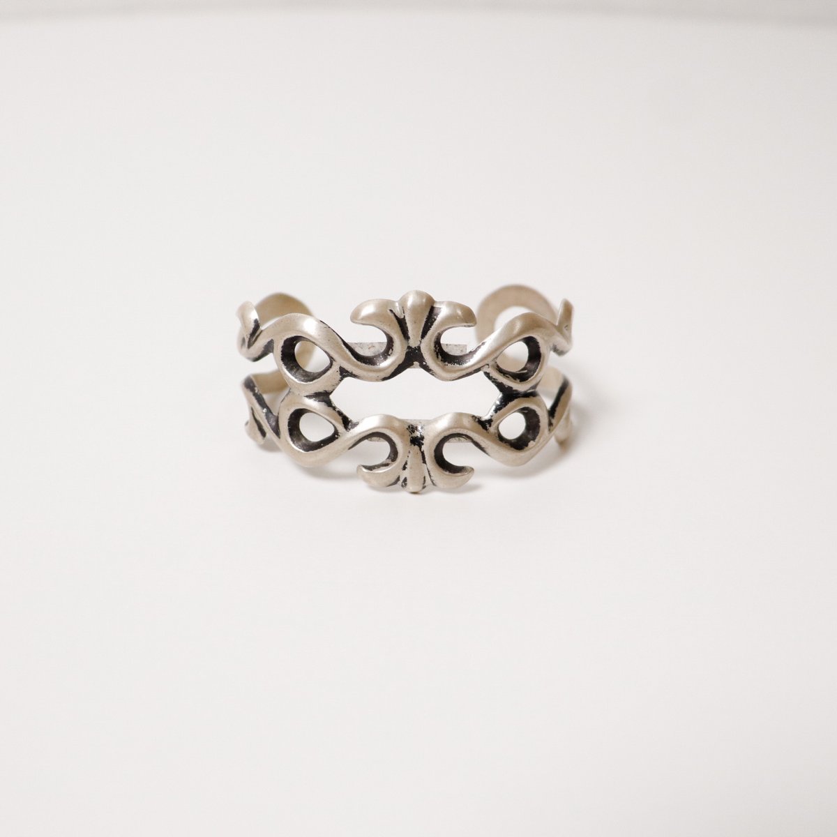 indian jewery】インディアンジュエリーナバホ族 サンドキャスト