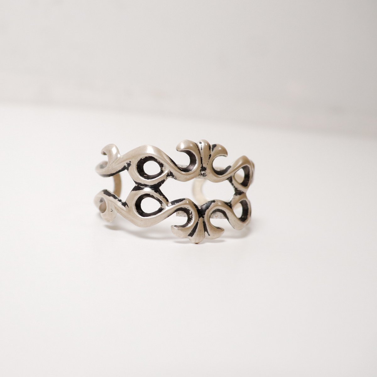 ナバホ族 Ira Custer サンドキャストトップ sterling indian jewery】インディアンジュエリーナバホ族 サンドキャスト