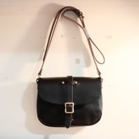 【UNISEX】ART BROWN［アートブラウン］ Chromexcel Postman Bag / ポストマンバッグ VGC00072AB