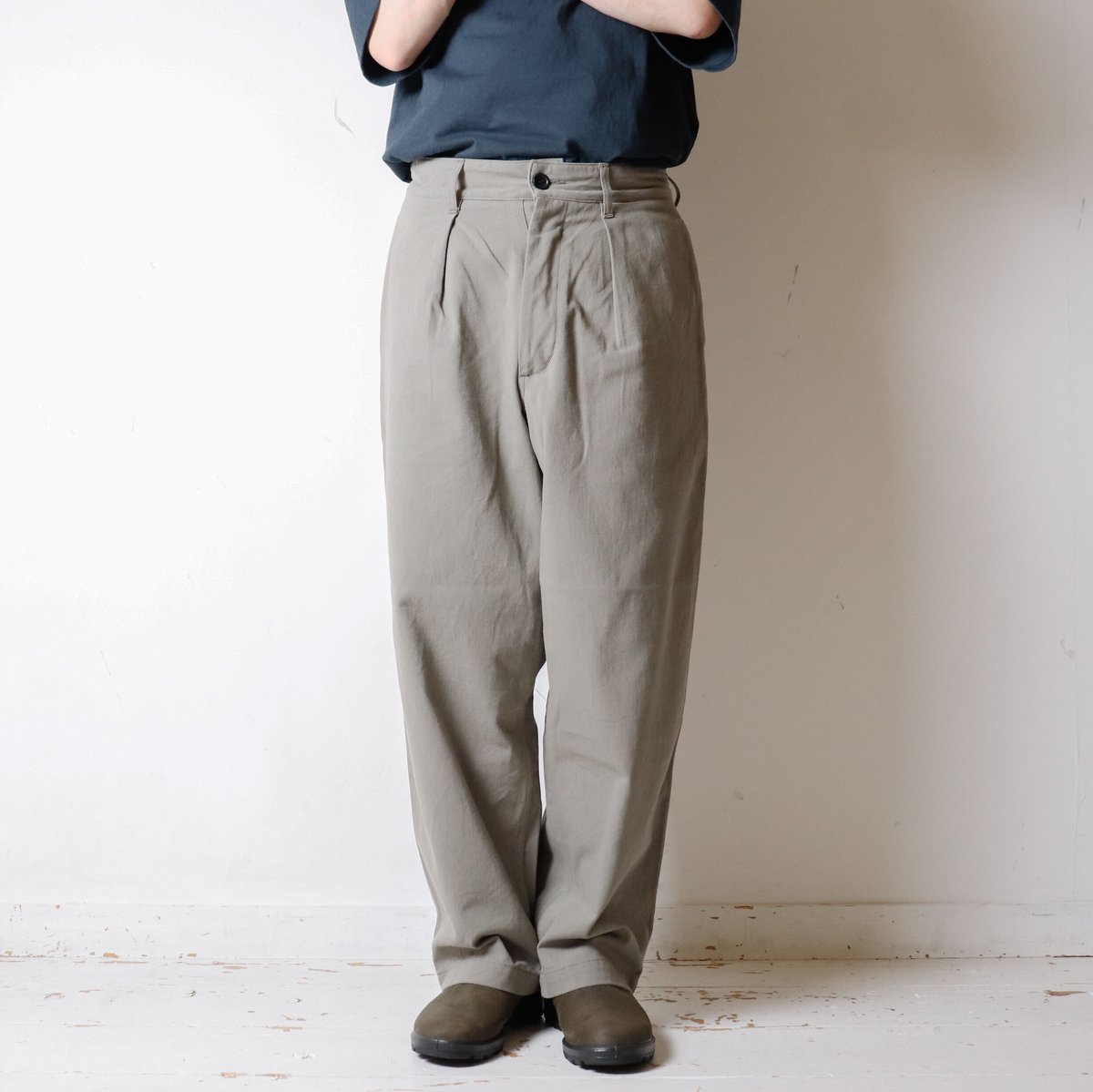 UNISEX】ordinary fits[オーディナリーフィッツ] WIDE TUCK CH...