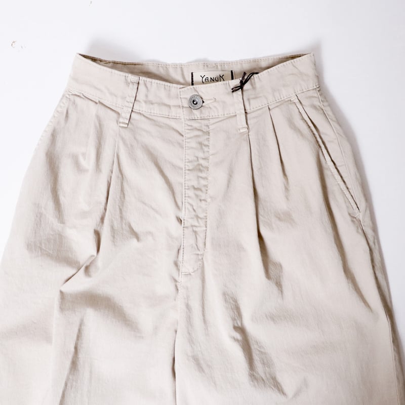 ✨希少✨【新品、タグ付】 YANUK/ヤヌークピンタックワイドトラウザーデニムS ✨希少✨【新品、タグ付】 YANUK/ヤヌークピンタックワイド