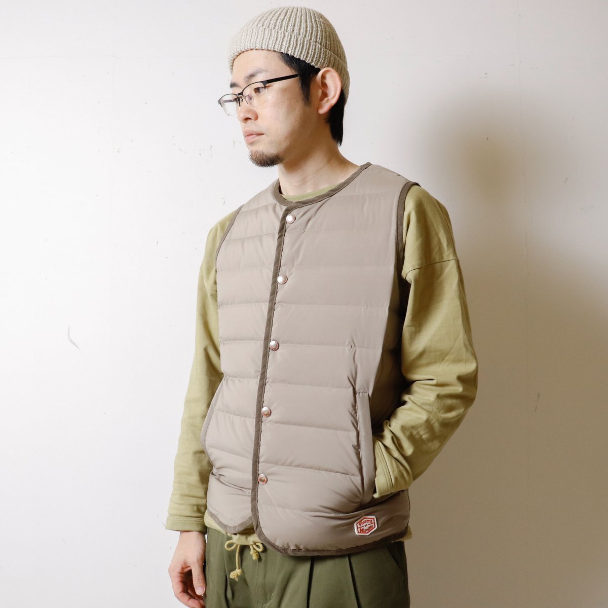 【美品】バンソンエミレイユ　ダウンベスト　ベージュ　サイズ40 メール便送料無料対応可】 美品】バンソンエミレイユ ダウン