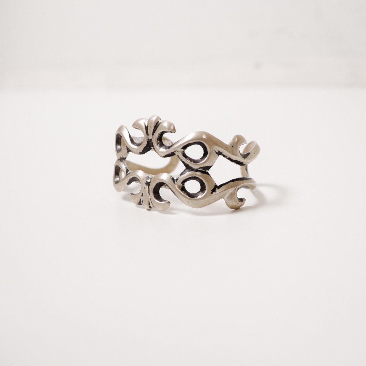 indian jewery】インディアンジュエリーナバホ族 サンドキャスト