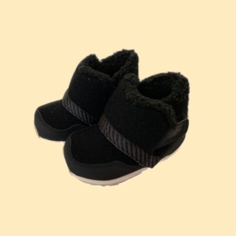 【NewBalance】baby black boots