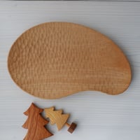 カエデの三ツ足皿（豆型・大皿）
