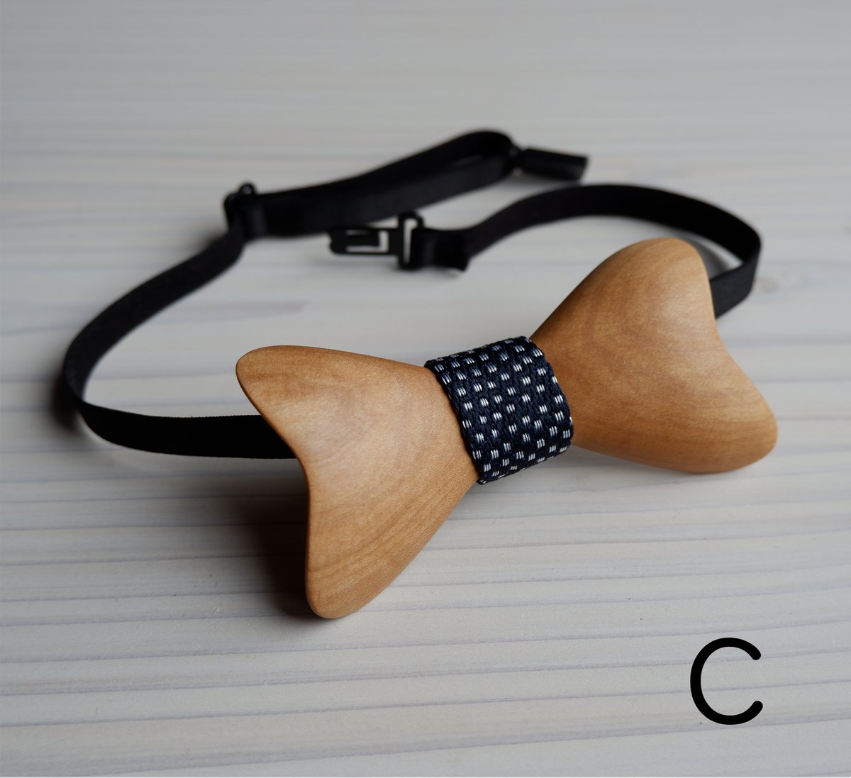 ✳︎ハンドメイド✳︎蝶ネクタイ　テラゾー柄　ブラウン ✳︎ハンドメイド✳︎蝶ネクタイ テラゾー柄 ブラウン