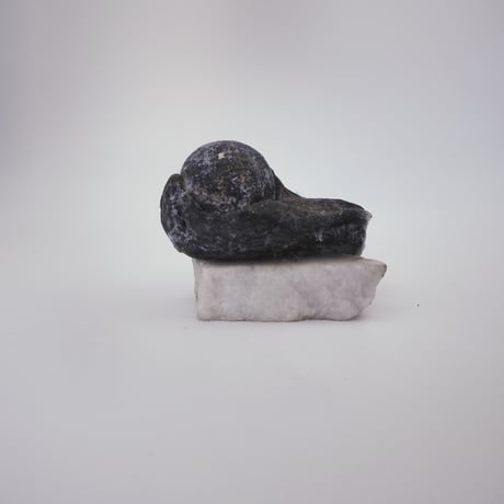 Stone Sculpture with Signature：UK