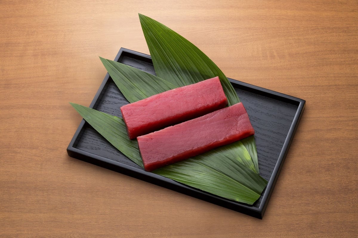 めばちまぐろ（天然） 赤身 350g | タカシン水産