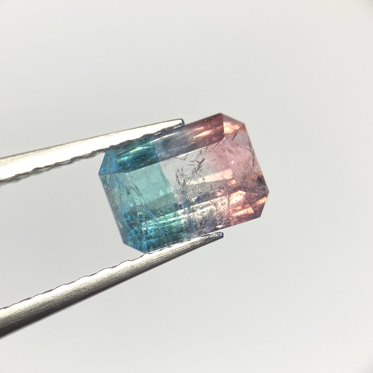 パーティーカラードトルマリン 1.35ct モザンビーク産
