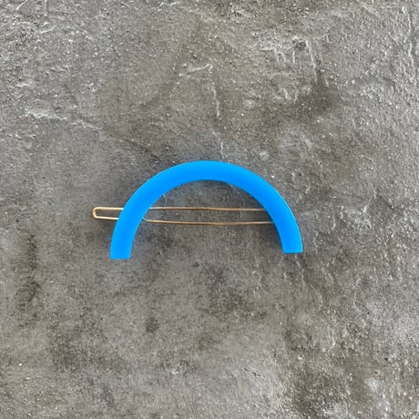Semi Circle Flame Pin (Blue)