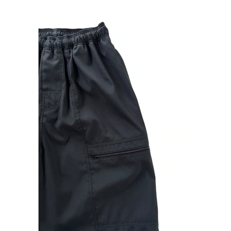 COMFORTABLE REASON - Cropped Shorts