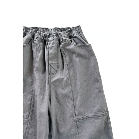 COMFORTABLE REASON - Denim Baggy Shorts