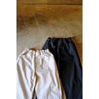 COMFORTABLE REASON - Surface Dyed Denim
