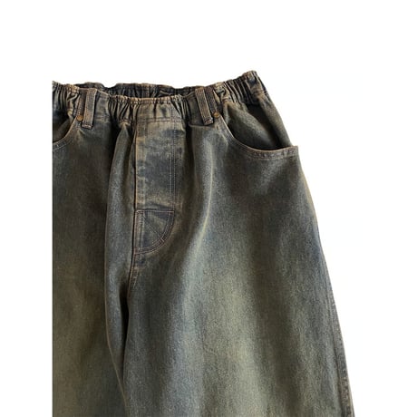 COMFORTABLE REASON - Fade Straight Denim