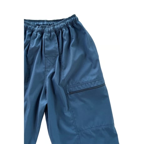 COMFORTABLE REASON - Cropped Shorts