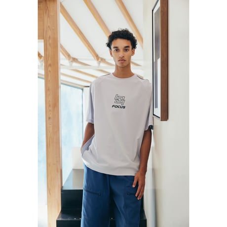 COMFORTABLE REASON - Shift The Focus Mesh Tee