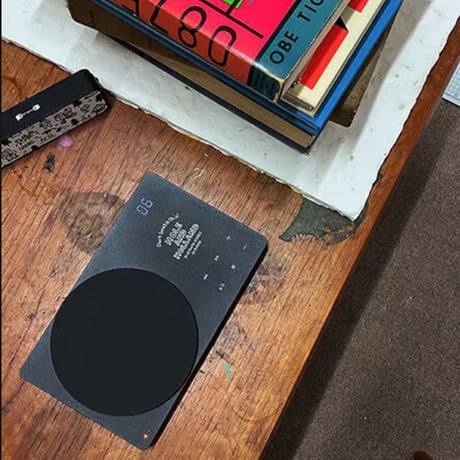 -HOLE AND HOLLAND- BCPLAY_ Bluetooth ® CD PLAYER