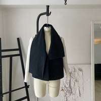 1M design "VEST"