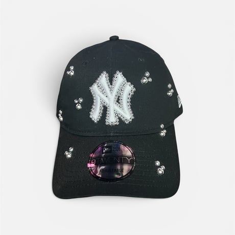 【リメイク】New Era 9TWENTY / NYヤンキース カスタムスタッズ＆ローズ刺繍キャップ（ブラック）