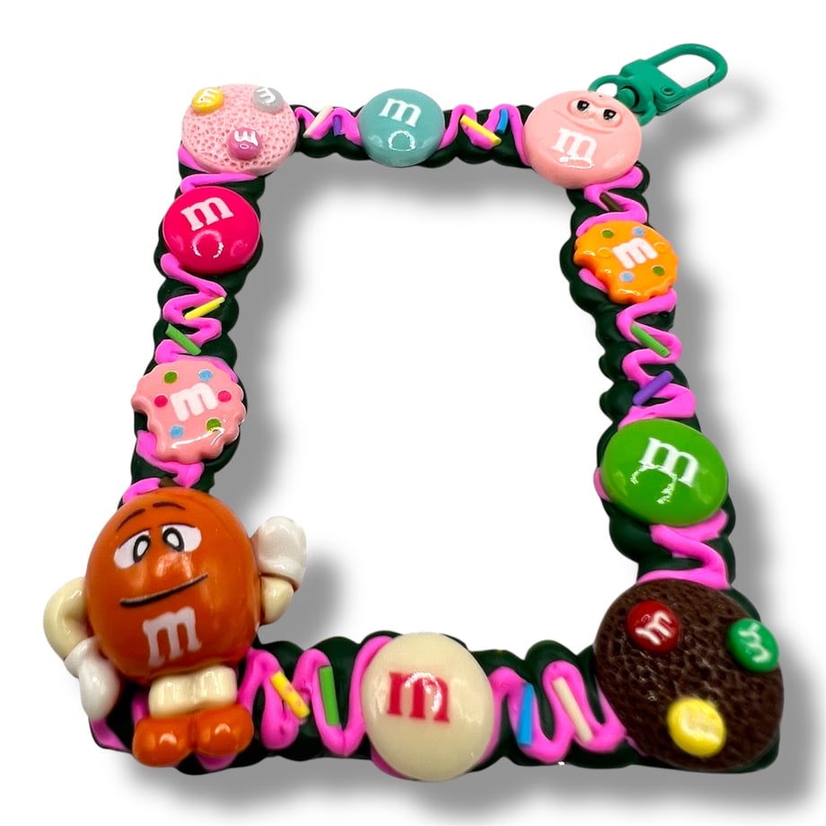 68e2b1ddba8c3d5b8e5fb010