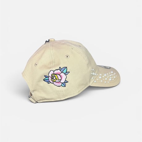 【リメイク】New Era 9TWENTY / NYヤンキース カスタムパール＆ローズ刺繍キャップ（ベージュ）