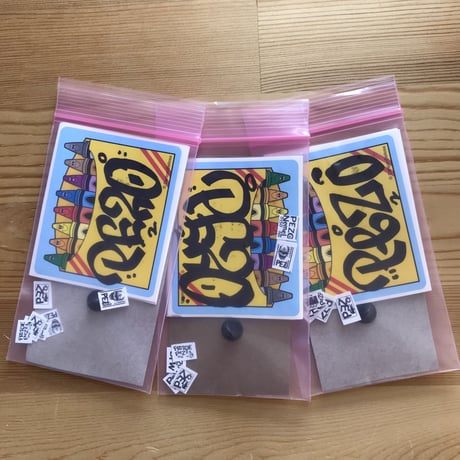 PEZ "FACE PIN"