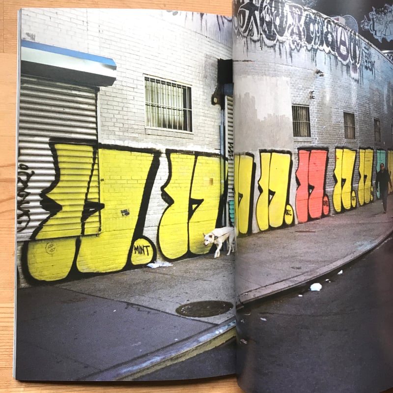 アート・デザイン・音楽 All Roses / Cheryl Dunn All Roses, a book by Cheryl Dunn for Living Proof. Now