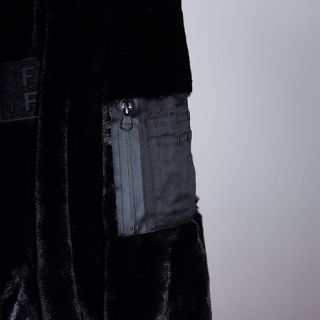 【AFYF】ASYME ZIP PARKA [FUR BLK］