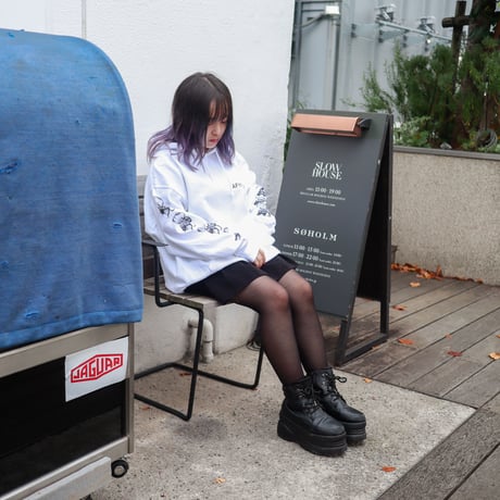 【AFYF ON GILDAN社】 DARK BEAR HOODED SW [WHITE-SLEEVE BEAR]