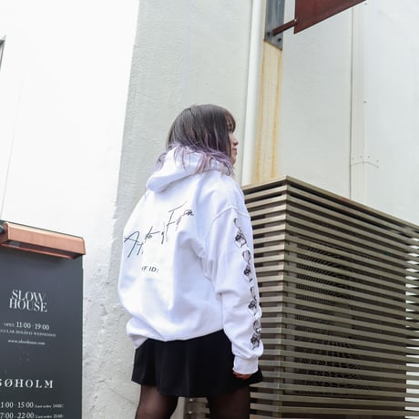 【AFYF ON GILDAN社】 DARK BEAR HOODED SW [WHITE-SLEEVE BEAR]
