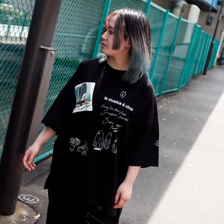 【AFYF】 KMN LIKE HUMAN PREMIUM T SHIRT [BK-GUITAR]
