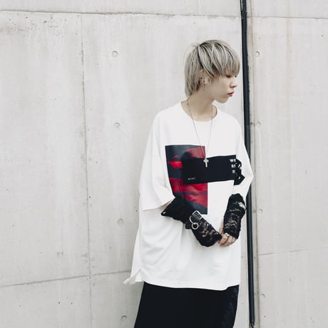 【AFYF】 PREMIUM T SHIRT [WHT AGAINST RED]