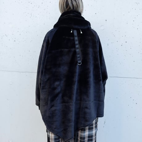 【AFYF】OFF TURTLE PONCHO [FUR BLK］