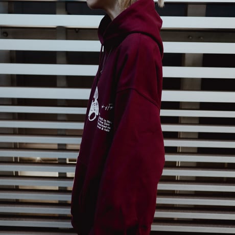 【AFYF ON GILDAN社】 DARK BEAR HOODED SW [MAROON-TSUMUTSUMU]