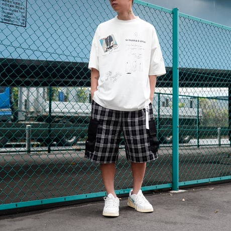 【AFYF】 KMN LIKE HUMAN PREMIUM T SHIRT [WH-GUITAR]