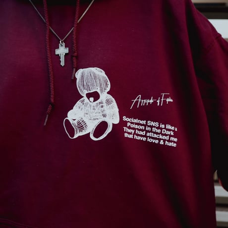 【AFYF ON GILDAN社】 DARK BEAR HOODED SW [MAROON-TSUMUTSUMU]