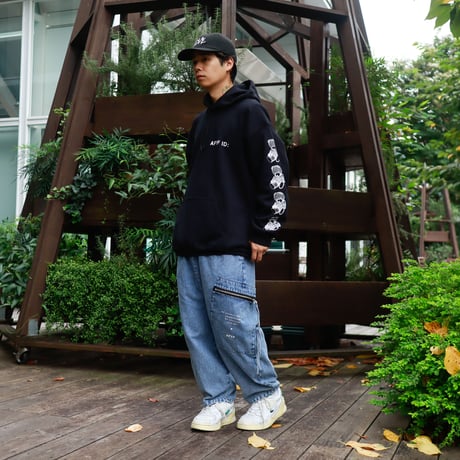【AFYF ON GILDAN社】 DARK BEAR HOODED SW [BLACK-SLEEVE BEAR]
