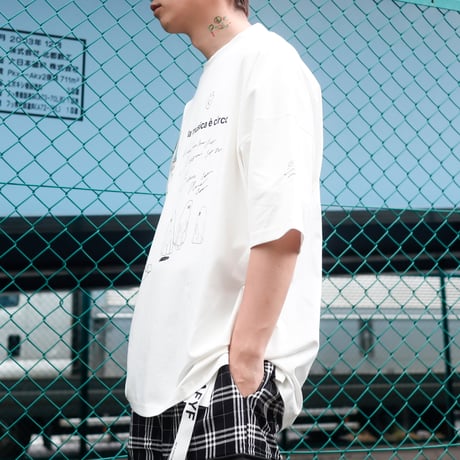 【AFYF】 KMN LIKE HUMAN PREMIUM T SHIRT [WH-GUITAR]