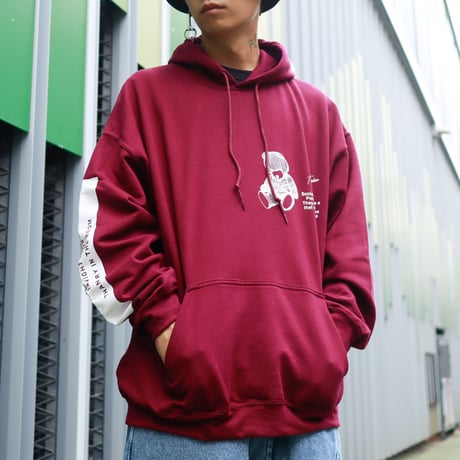 【AFYF ON GILDAN社】 DARK BEAR HOODED SW [MAROON-TSUMUTSUMU]