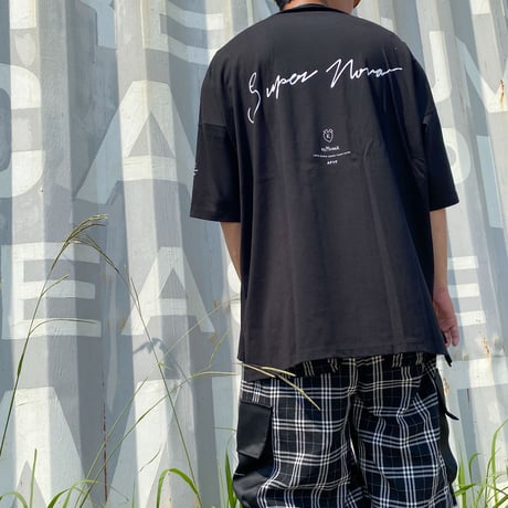 【AFYF】 KMN LIKE HUMAN PREMIUM T SHIRT [BK-BASS]