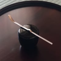 南鐐中節茶杓【下節•白仕上げ•小さめ】