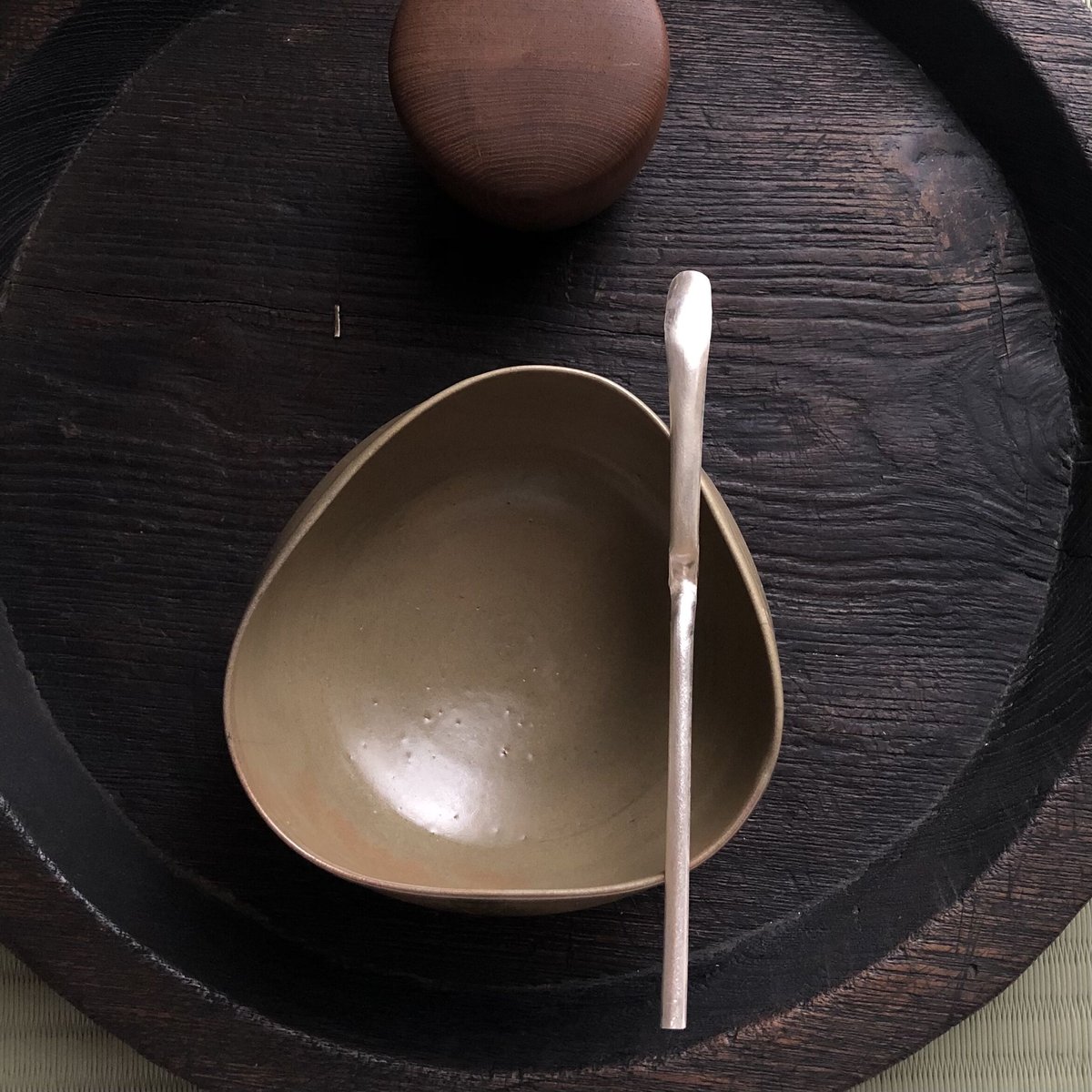 南鐐中節茶杓【白仕上げ①】 | metal smith Yukari Ohara