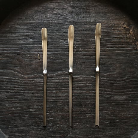 南鐐中節茶杓【白と黒】