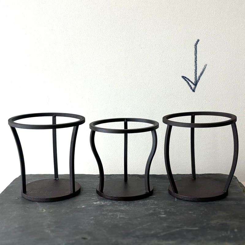 錆鉄三脚台 小 C | metal smith Yukari Ohara
