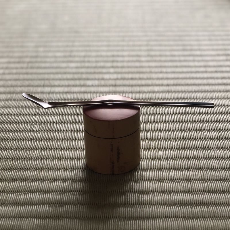 南鐐茶杓【大徳寺溜め】 | metal smith Yukari Ohara
