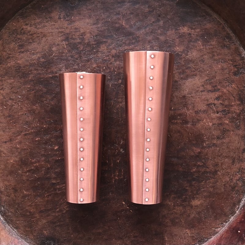 銅茶筅筒(小)【銀綴じ目•茶筅付】 | metal smith Yukari Ohara 銅茶筅筒(小)【銀綴じ目•茶筅付】 | metal smith Yukari Ohara