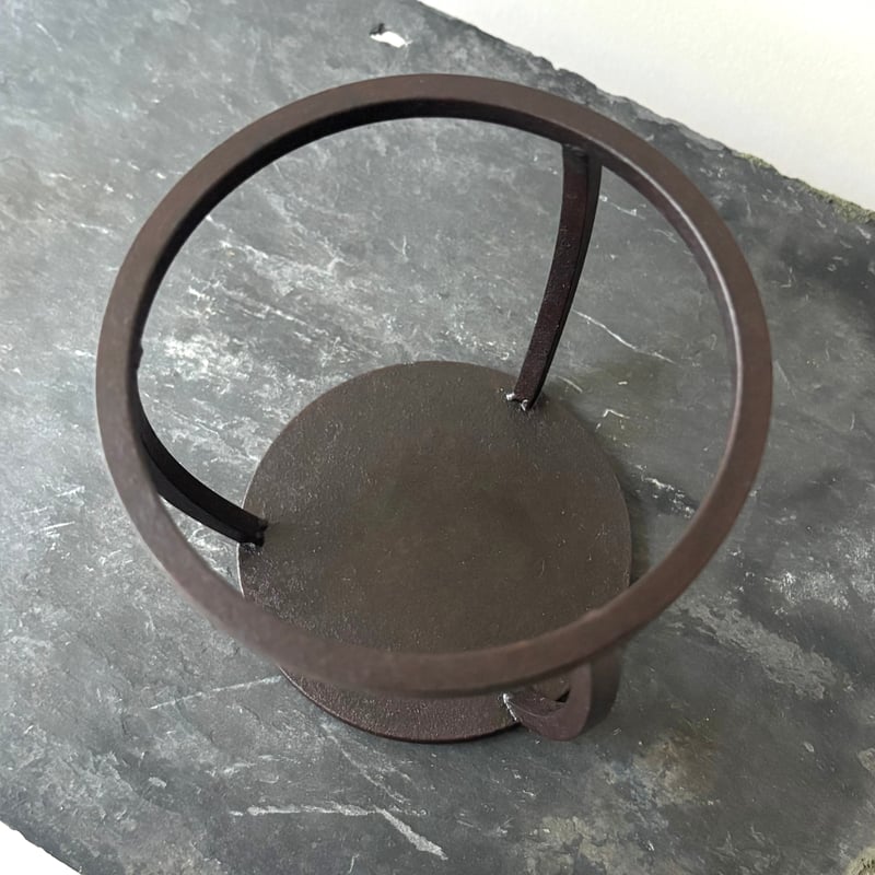 鉄製三脚台 大 C | metal smith Yukari Ohara 鉄製三脚台 大 C | metal smith Yukari Ohara