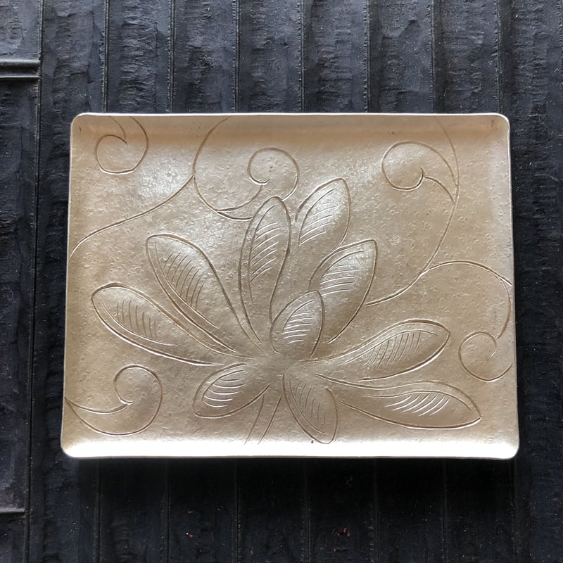 中国　影青　刻蓮花文鉢　飾皿　Z　8607 中国 影青 刻蓮花文鉢 飾皿 Z 8607 - メルカリ